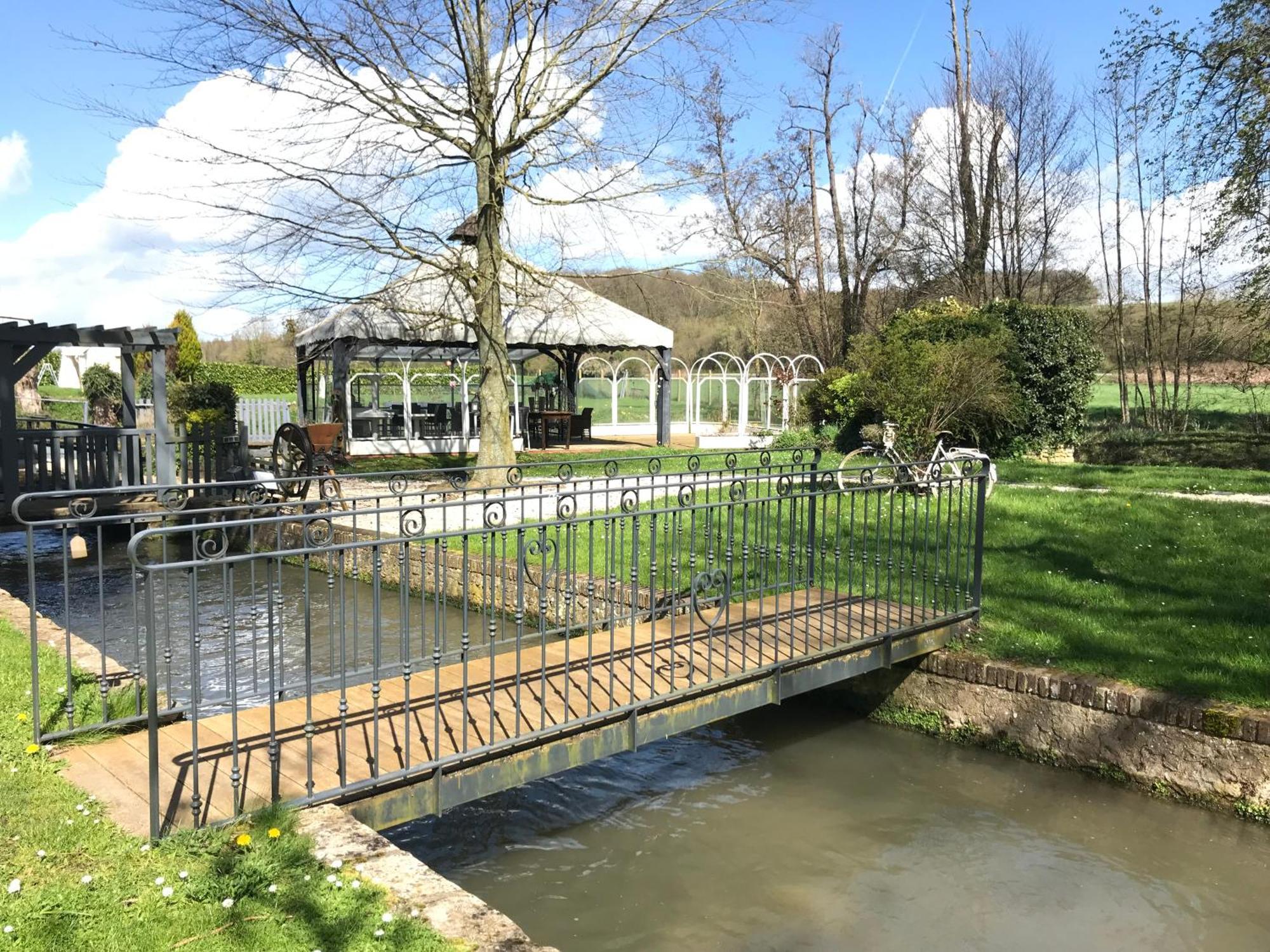 Logis - Hotel & Restaurant Moulin Des Forges Saint-Omer-en-Chaussee Luaran gambar